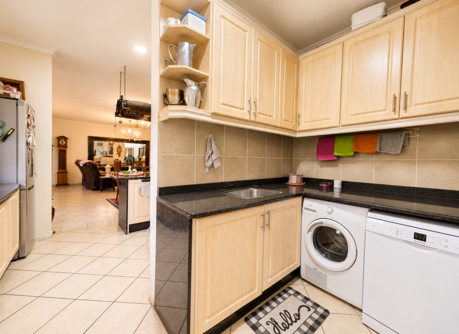 3 Bedroom Property for Sale in WestLake Country Safari Estate North West